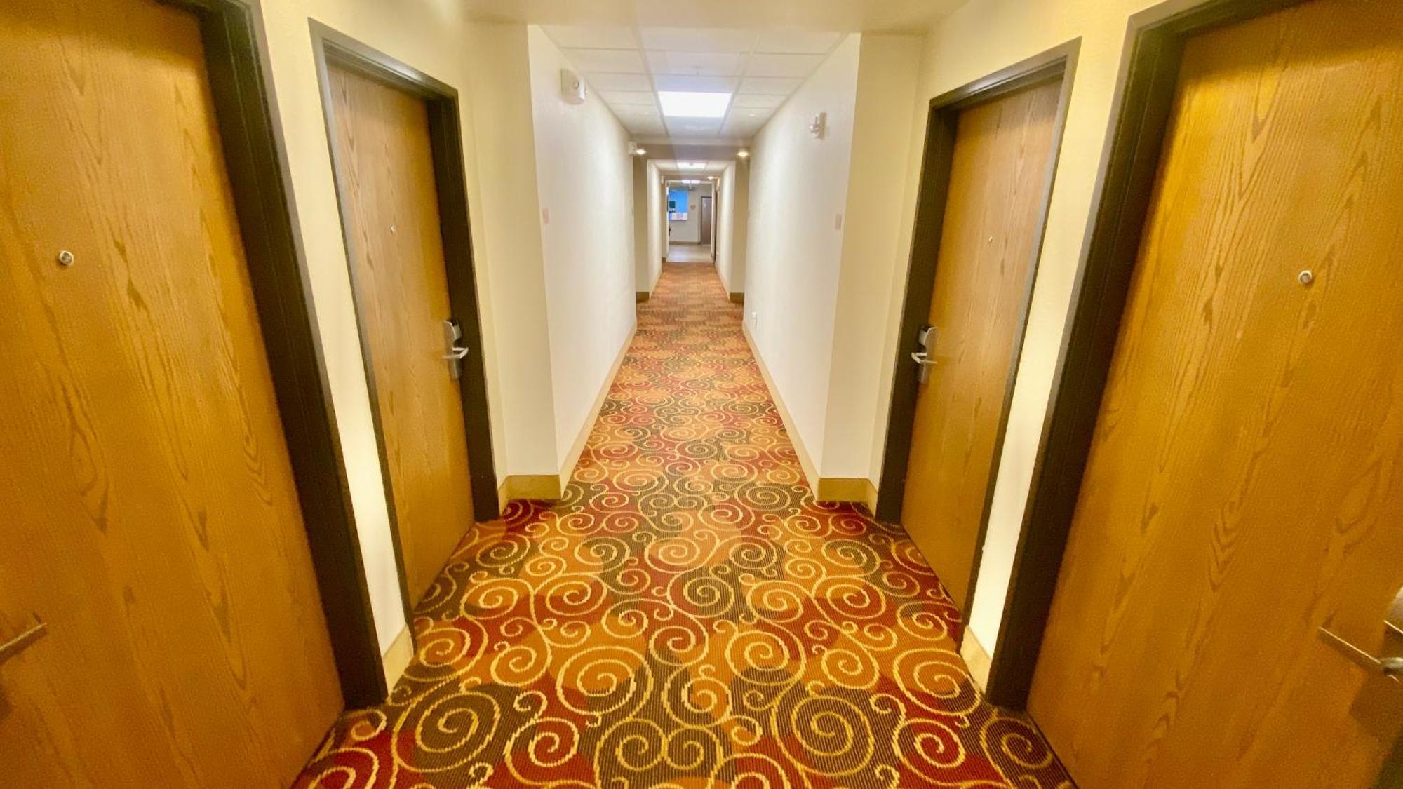 Park View Inn & Suites Hoisington Near Great Bend Εξωτερικό φωτογραφία
